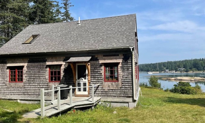 Vinalhaven House | Dyers Hideout Cottage Beautiful Dyers Island