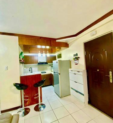 Las Pinas Apartment | Dym cozy condo pad