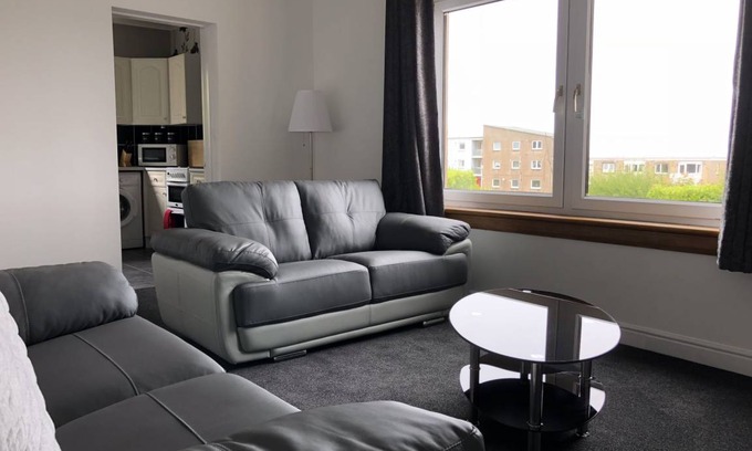 Dysart Apartment | Dysart Sea View with 2 bedrooms and 1.5 bathrooms