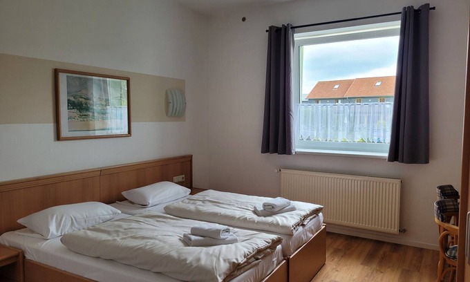 Parow Apartment | DZ/2-bed room 06 Ground floor - Guesthouse Am Schloss