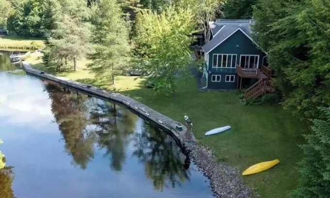 Old Forge House | Eagle Creek House waterfront property 4th Lake access.