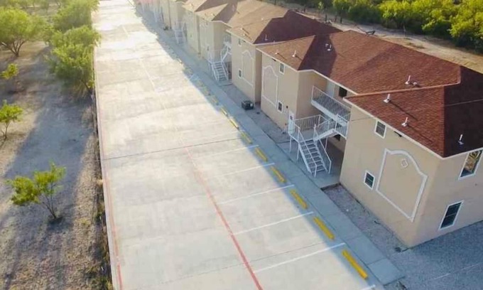 Rosita South Condo | Eagle Pass Condo Rentals