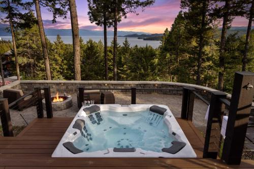 Somers House | Eagles Nest - Hot Tub & Lake Views