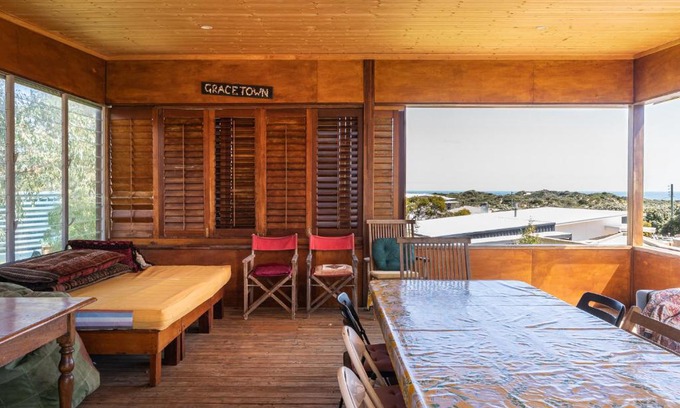 Gracetown House | Earl's Place Gracetown Beach Shack
