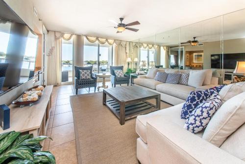 Holiday Isle Apartment | East Pass 407