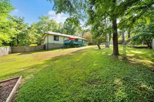 Madison House | Eastview Drive Jolly Green Giant