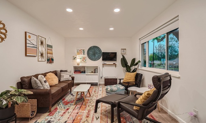 Barths House | Easy to Denver-Marvelous Mid-Century Mod Charmer!