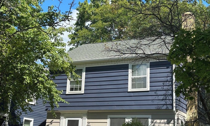 Lower Burns Park House | Easy Walk to the Big House!