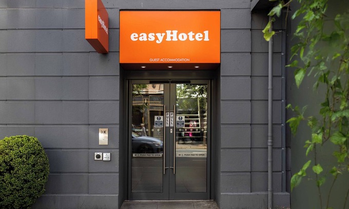 Belfast Central District House | easyHotel Belfast