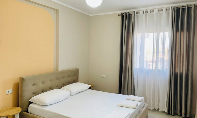 Divjake Apartment | EasySleep: 1-bedroom - City Center Divjake - Free parking, WiFi, AC 413