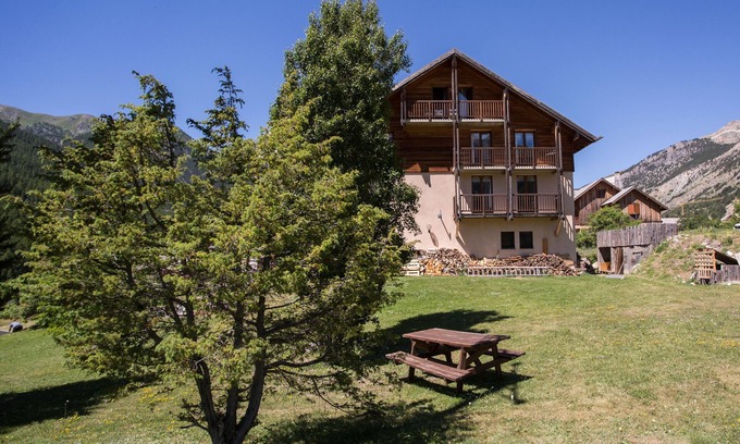 Nevache Hotel | Echaillon Hotel & Spa