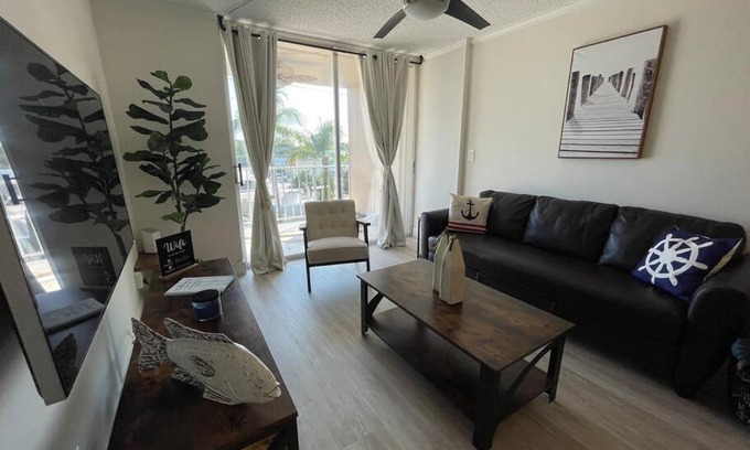 Islamorada Apartment | Eclectic Easeful Stay!