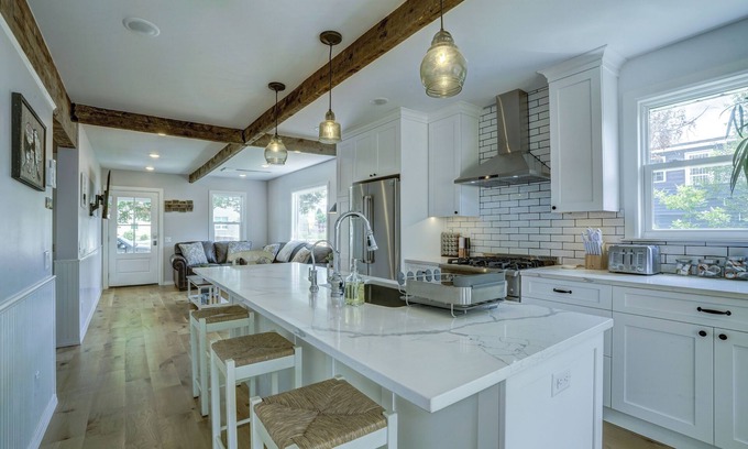 Franklin to the Fort House | Eco11thStreetChic 3-bedroom in peaceful Missoula with WiFi, AC, Fenced Yard