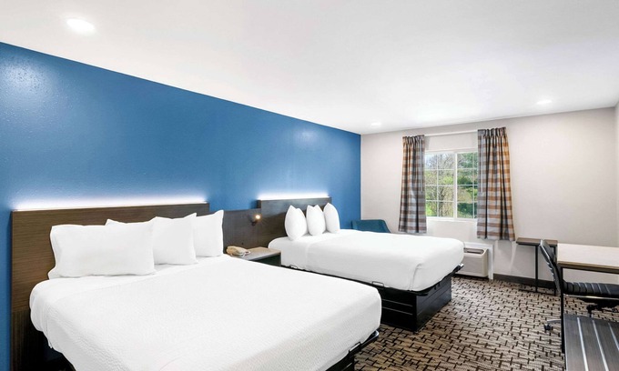 Bethel Hotel | Econo Lodge Bethel - Danbury