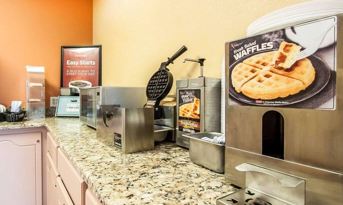 Tuscaloosa Hotel | Econo Lodge Inn & Suites I-20, exit 73
