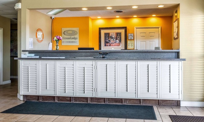Ashley Oaks Hotel | Econo Lodge Knoxville West - Turkey Creek