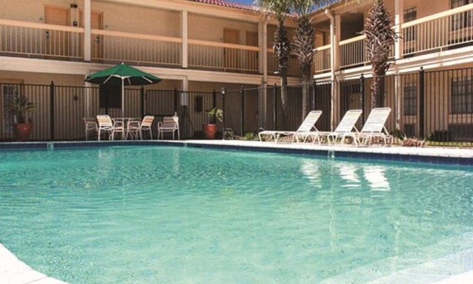 Lafayette Hotel | Econo Lodge