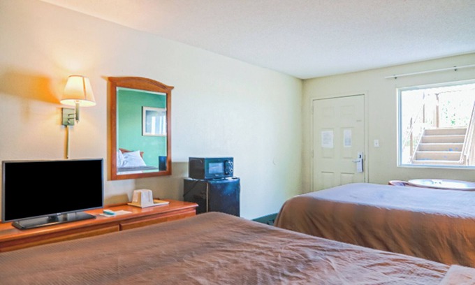 Ashburn Hotel | Economy Inn By OYO Ashburn