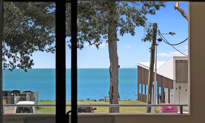 Scarness Hotel | Eden By The Bay