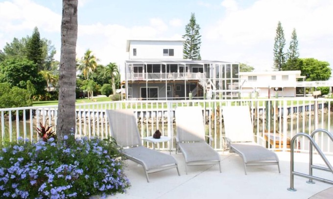 Fort Myers Beach Apartment | Edgewater Inn