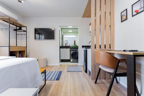 Reboucas Apartment | Edifício Cícero Tizzot | Próximo ao estádio do Athletico | Gonzaga Stays