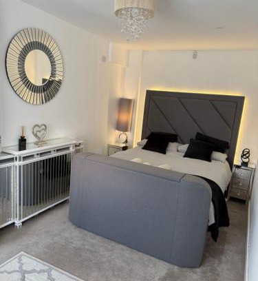 Longcroft House | Edinburgh city break room