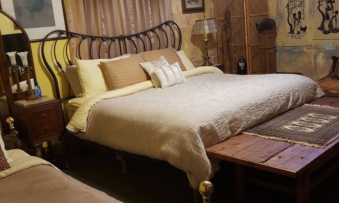 Winamac Apartment | EGYPTIAN ROOM Individual Rental