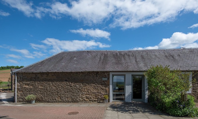 Melrose Cottage | Eildon Melrose Holiday Cottages & Log Cabins - Hamiltons - spacious 1 bedroom cottage, 2 mins from M