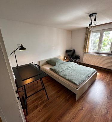 Neckargartach House | Einfaches Haus mit Privatzimmern und Gemeinschaftsräumen