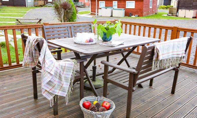 Bont Newydd Cottage | EIRLYS, pet friendly, with a garden in Caeathro