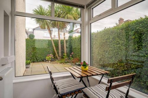 Belfast House | Ekaya Cozy Home