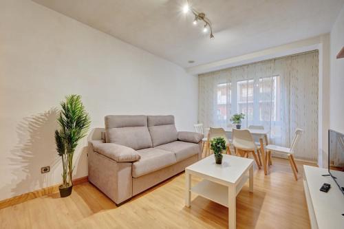 Logrono City Centre Apartment | El encanto de Huesca by clabao