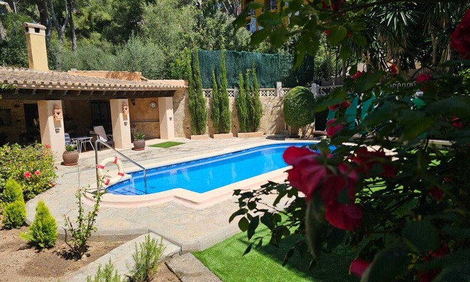 Peguera Villa | El Ranchito, villa in Paguera, Majorca, quiet area, with swimming pool and barbecue.