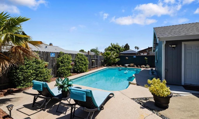 Sacramento House | El-Shaddai sweet home comfort