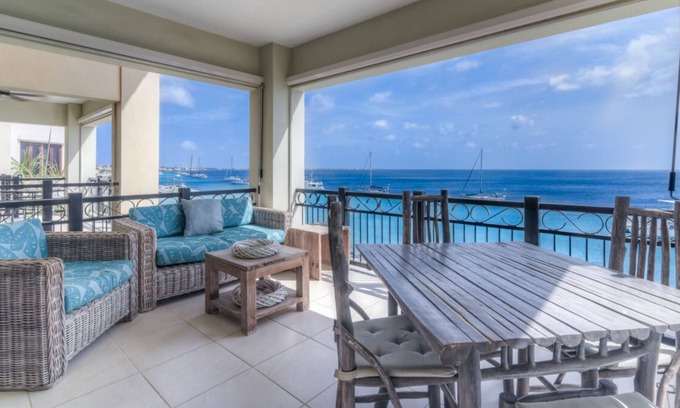 Playa Condo | Elegancia Quinze -Oceanfront Condo, Steps away from the Ocean, Beautiful Sunsets