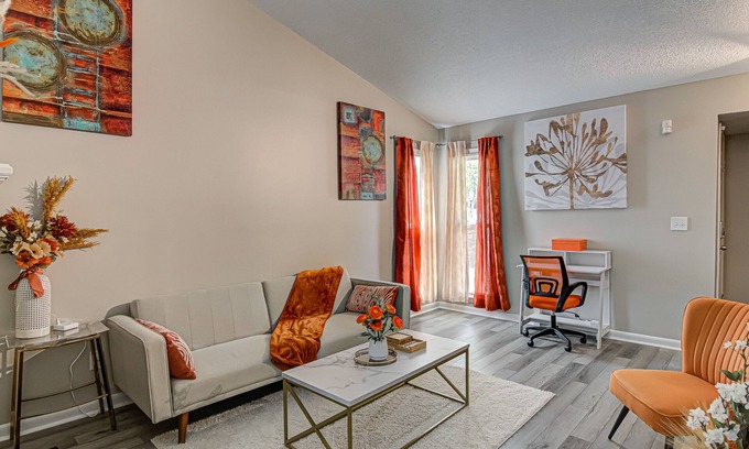 Winston - Salem Condo | Elegant 2Bed1B Condo in quiet neighborhood near WFU, UNSA, Hospitals.