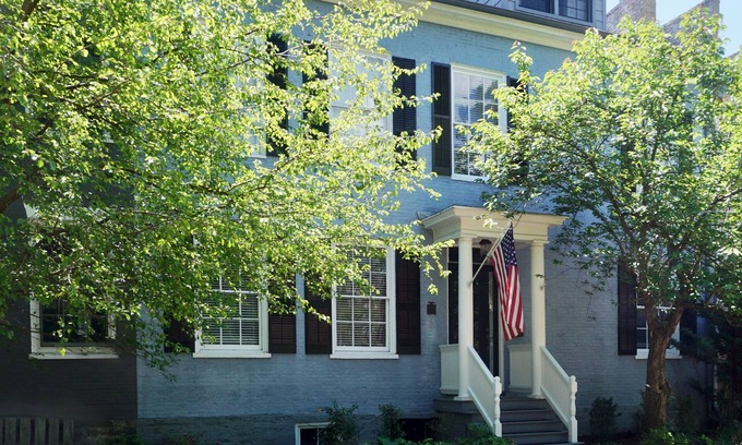 South Main Street House | Elegant 5 BR Row House in Historic Geneva: Walk to HWS, Lake, Downtown