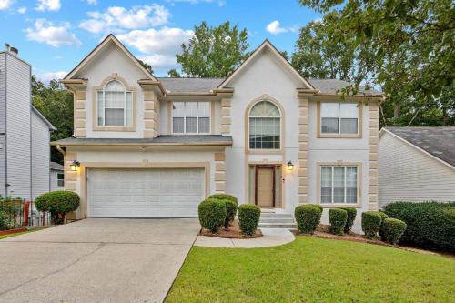 Johns Creek House | Elegant 5BR Gym+Pool Table Alpharetta