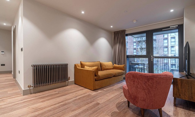 Tottenham Hale Apartment | Elegant Apartment in North London