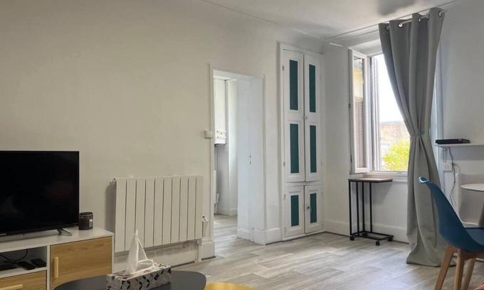 Bourges Apartment | Elegant, central accommodation