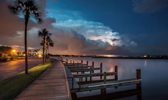Nassau Bay Apartment | Elegant Hideaway Close to NASA and Kemah Boardwalk