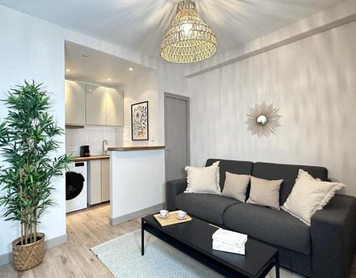 Passy Apartment | Elegant Home near Trocadéro