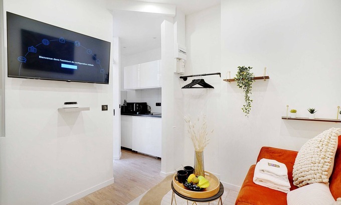 Epinettes Apartment | Elegant Studio - 2P - Place Pigalle