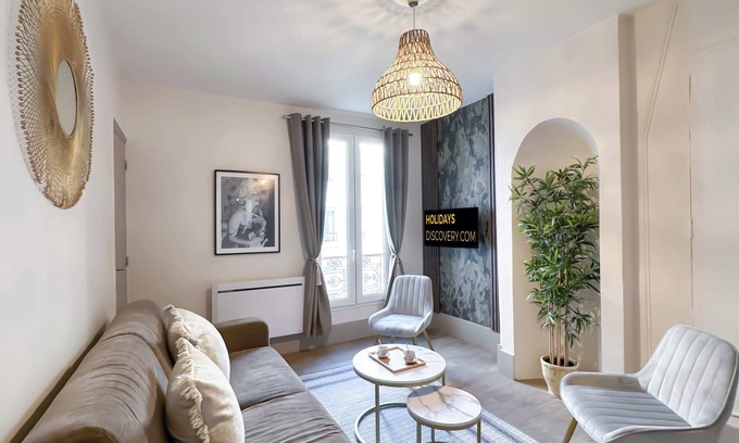 Amerique Apartment | Elegant Suite by Buttes-Chaumont!