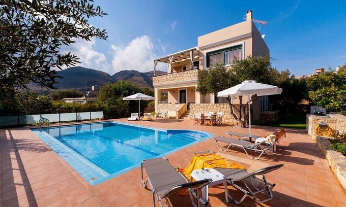 Megala Chorafia Villa | Elegant summer Villa for relaxing vacations