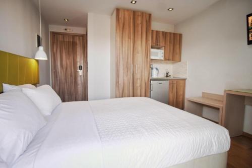 Khalandrion Apartment | Elements Rooms & Apartments