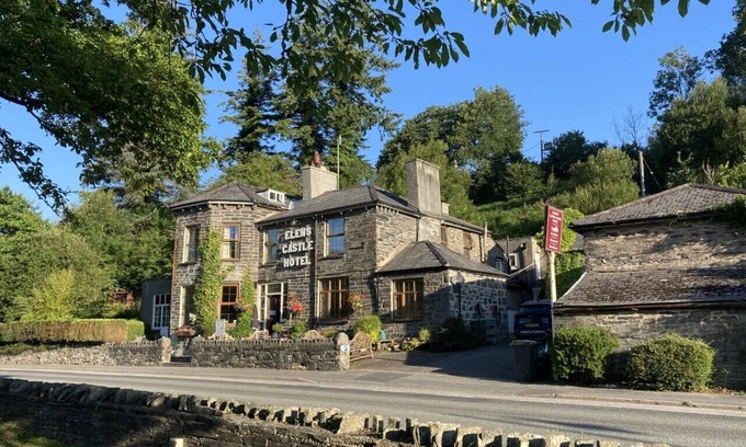 Dolwyddelan Hotel | Elen's Castle Hotel
