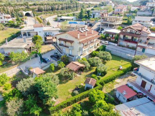 Rakhai House | elia villa raches