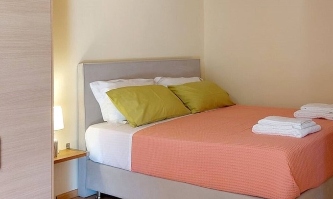 Lesvos Apartment | Eliana's downtown studio