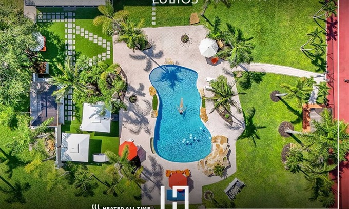 Homestead House | Elite 6BR Sports Resort: Heated Pool & Pro Courts